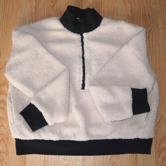 Fabletics‎ Black and Cream Sherpa Pullover Sweatshirt - Picture 1 of 8